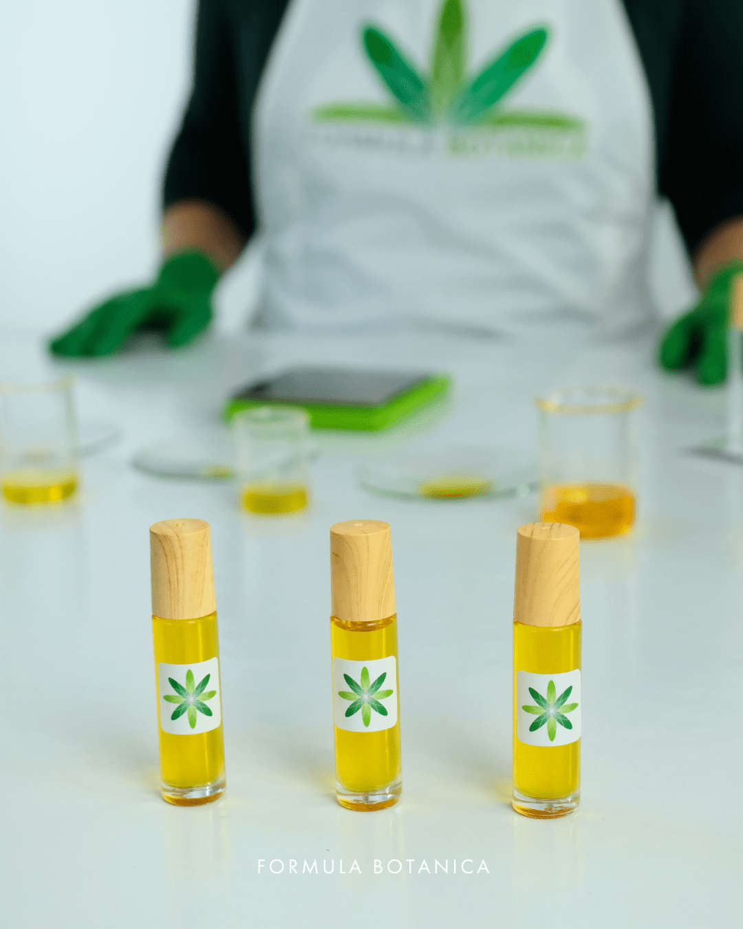 How to make a brightening cacay under-eye oil