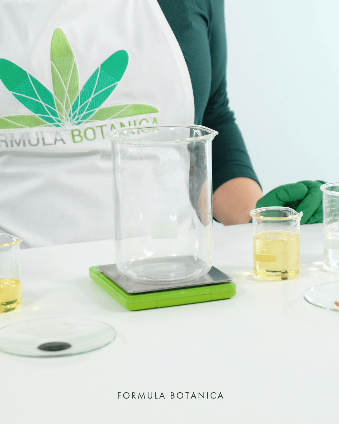 How to make a blooming bath oil in 10 minutes (no experience needed)